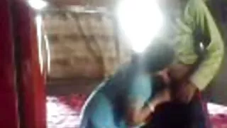 प्यारा प्रेमी राम्रो सम्मिलित केटी विमान मा