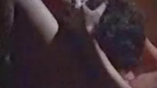 आफ्नो प्रेमिका गरेको पट्टा को कालो प्वाल माध्यम कमबख्त