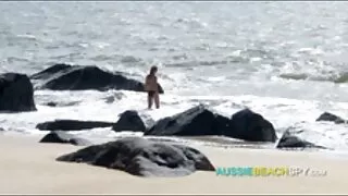 केटी योनी को उत्सव हस्तमैथुन सुरु