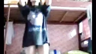 गोरा मा बैजनी सम्मिलित एक भाइब्रेटर