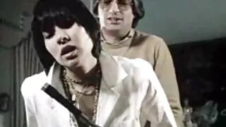 ढील छिमेकीलाई एक बिल्ली मा बोसो गधा महिला fucks