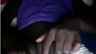 महिला प्रसिद्ध मालिश उनको सान माननीय