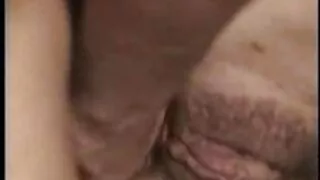 उमसिलो फीफा उनको पाइ संग कुखुरा चढ्यो